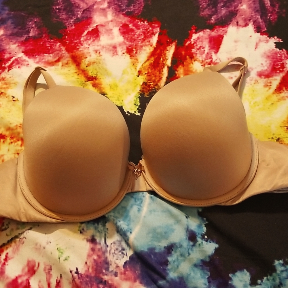 Victoria secret perfect shape push up..